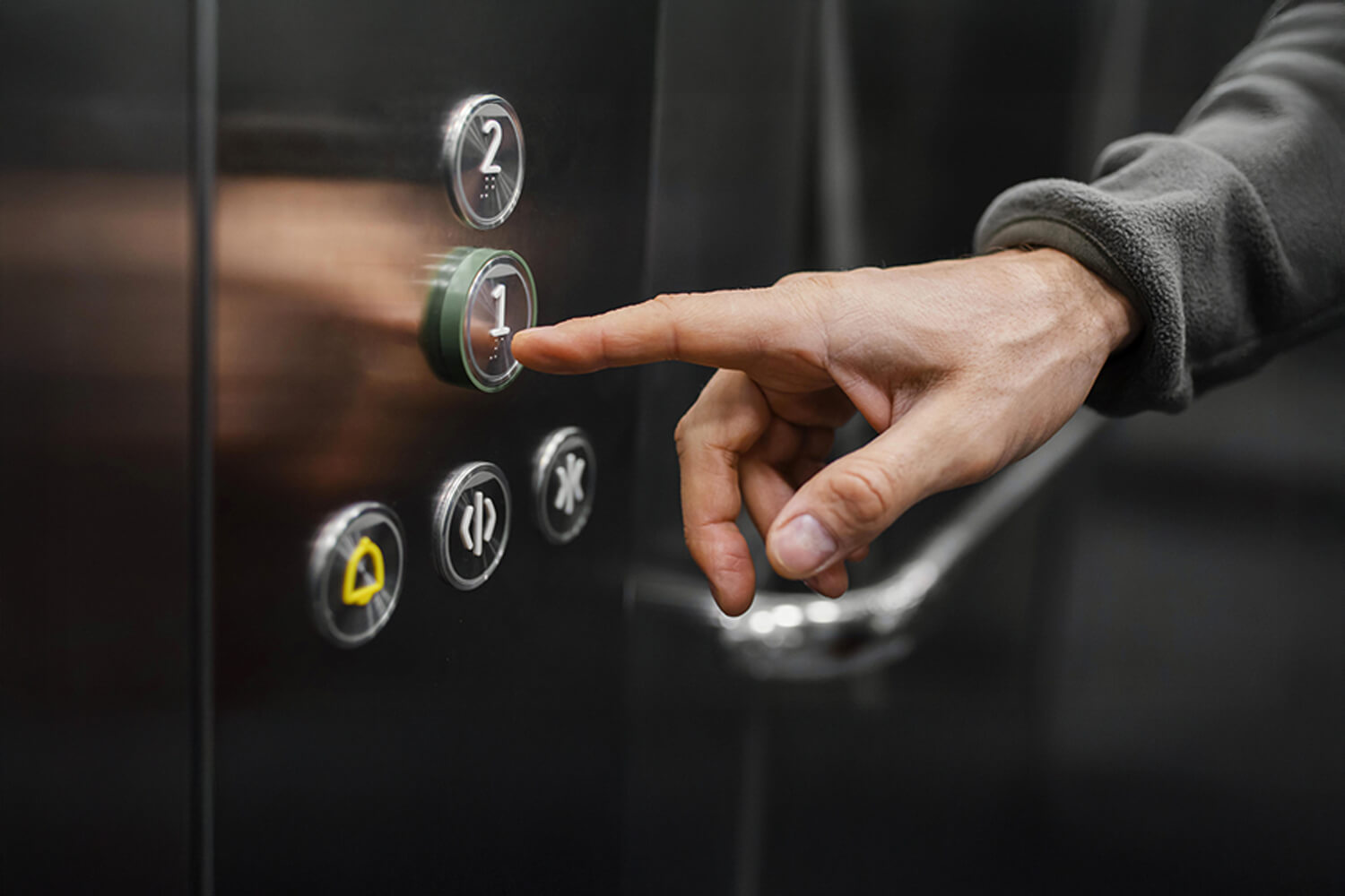 Guide to Elevator Safety Tips